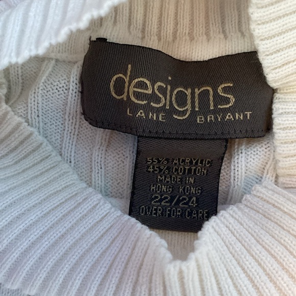 Designs by Lane Bryant Ribbed White Short Sleeve lightweight Sweater Top - Picture 2 of 3